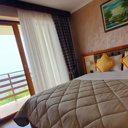 Panorama Hotel 3*